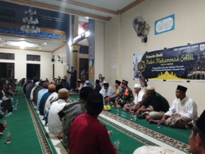 Babinsa Sekongkang Bawah Ajak Warga Teladani Akhlak Nabi Muhammad SAW dalam Peringatan Maulid