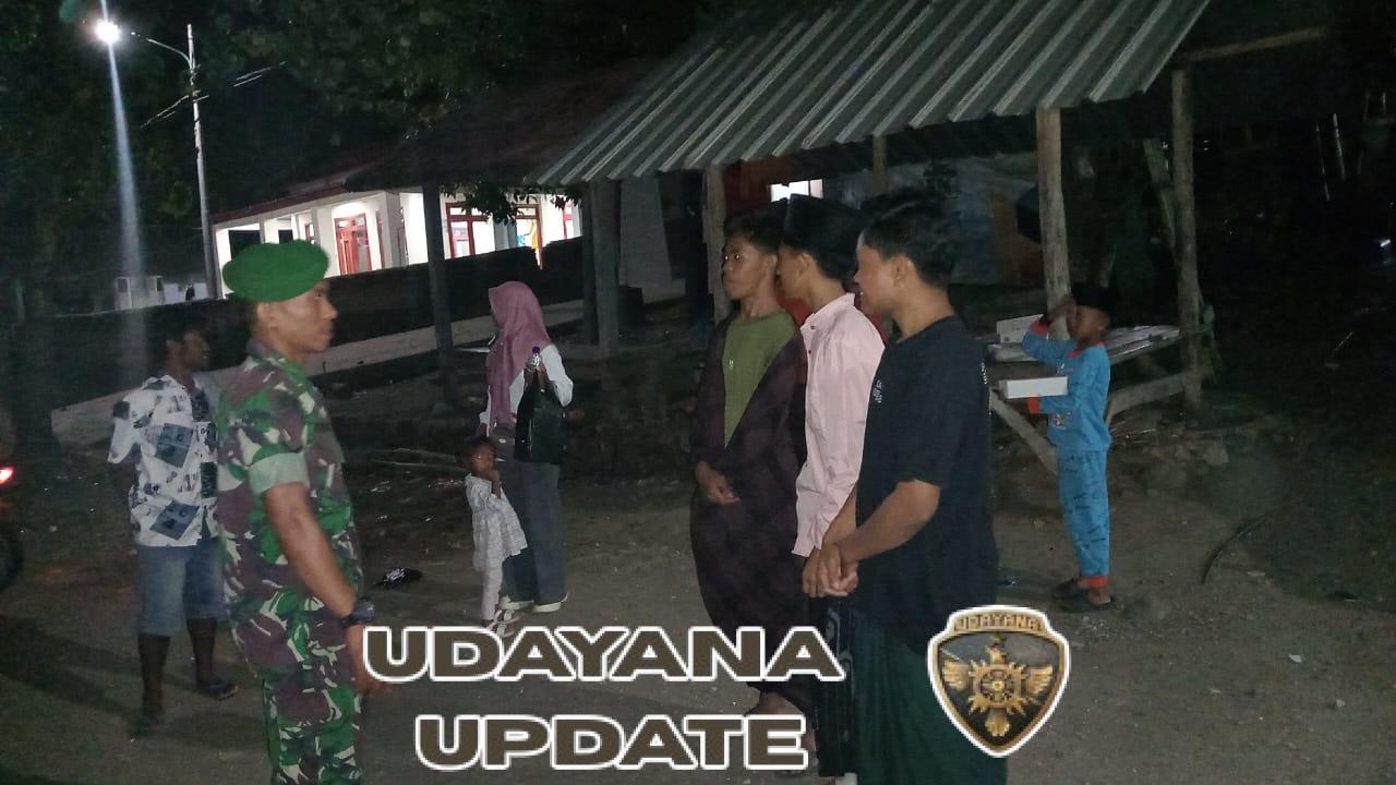 Babinsa Koramil 1628-05/Jereweh Laksanakan Patroli Malam, Jaga Situasi Tetap Kondusif