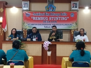 Wujudkan Keluarga Sehat Dan Bebas Stunting, Babinsa Aan Hadiri Sosialisasi Bina Keluarga Balita Rembug Stunting