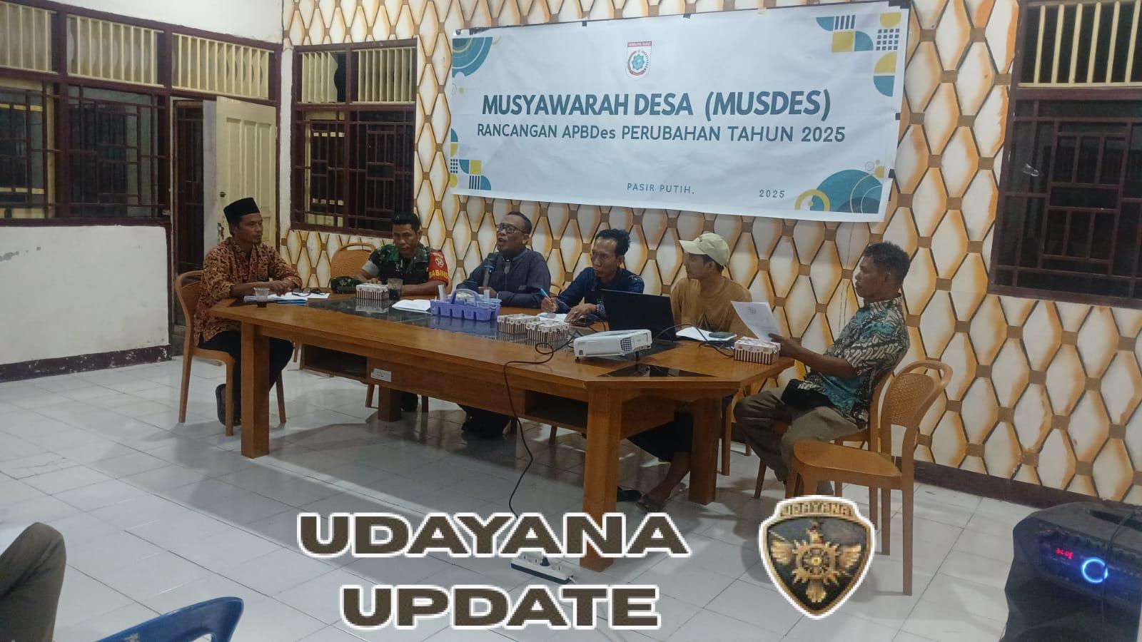 Babinsa Desa Pasir Putih Dampingi Musyawarah Desa Rancangan APBDes Perubahan Tahun 2025