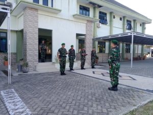 Dandim 1628/KSB Pimpin Upacara 17 Bulanan, Sampaikan Amanat Pangdam IX/Udayana