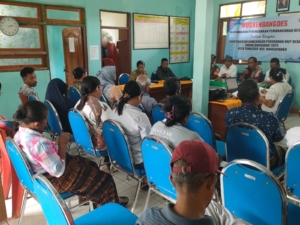 Babinsa Koramil 1602-01/Ende Hadiri MusrenbangDes di Tanazozo, Tegaskan Sinergi TNI dan Masyarakat