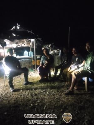 Babinsa Koramil 1628-04/Poto Tano Gelar Patroli Malam Jaga Kamtibmas