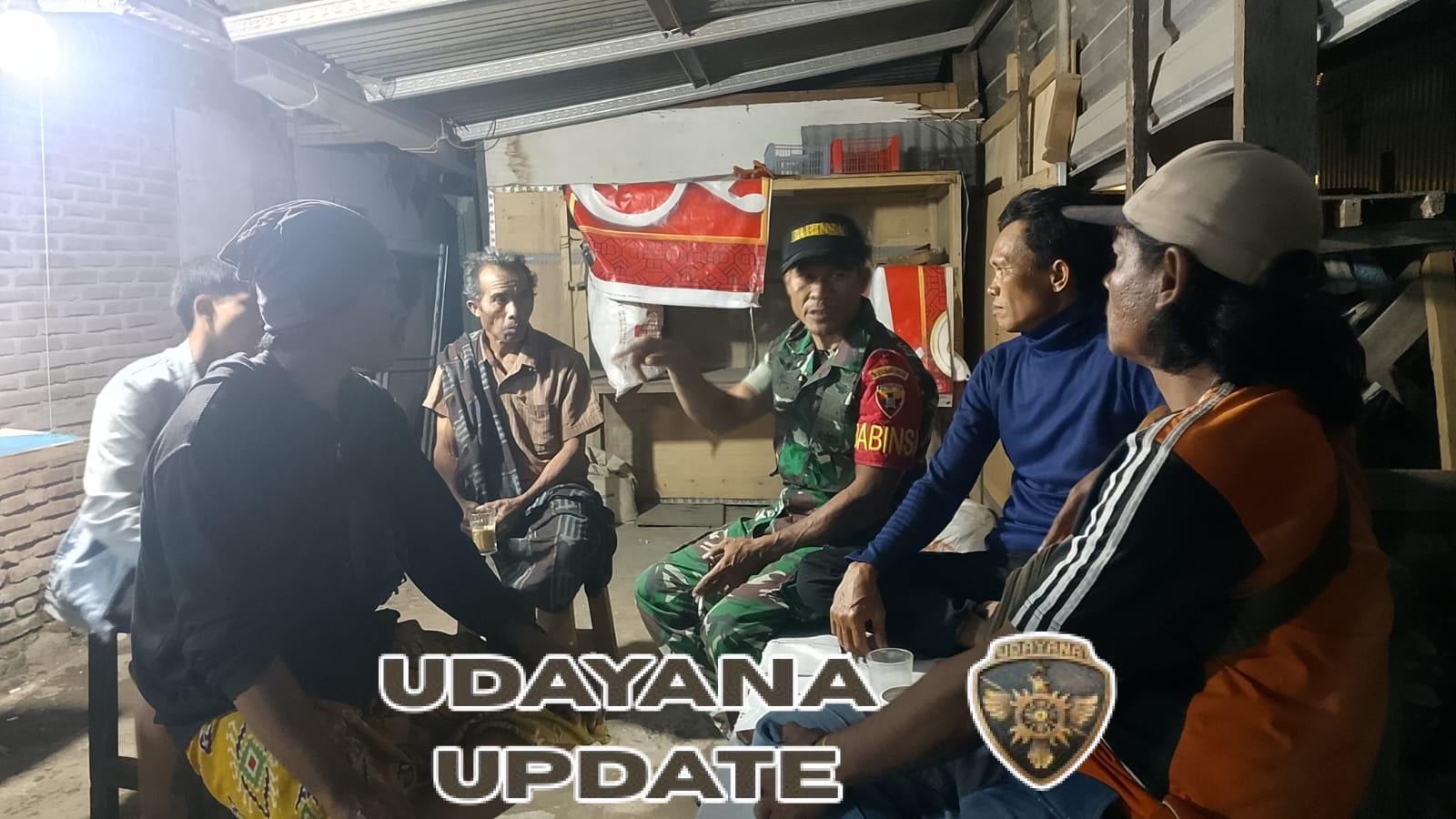 Babinsa Koramil 1628-02/Sekongkang Gelar Patroli Malam Ajak Warga Jaga Kamtibmas