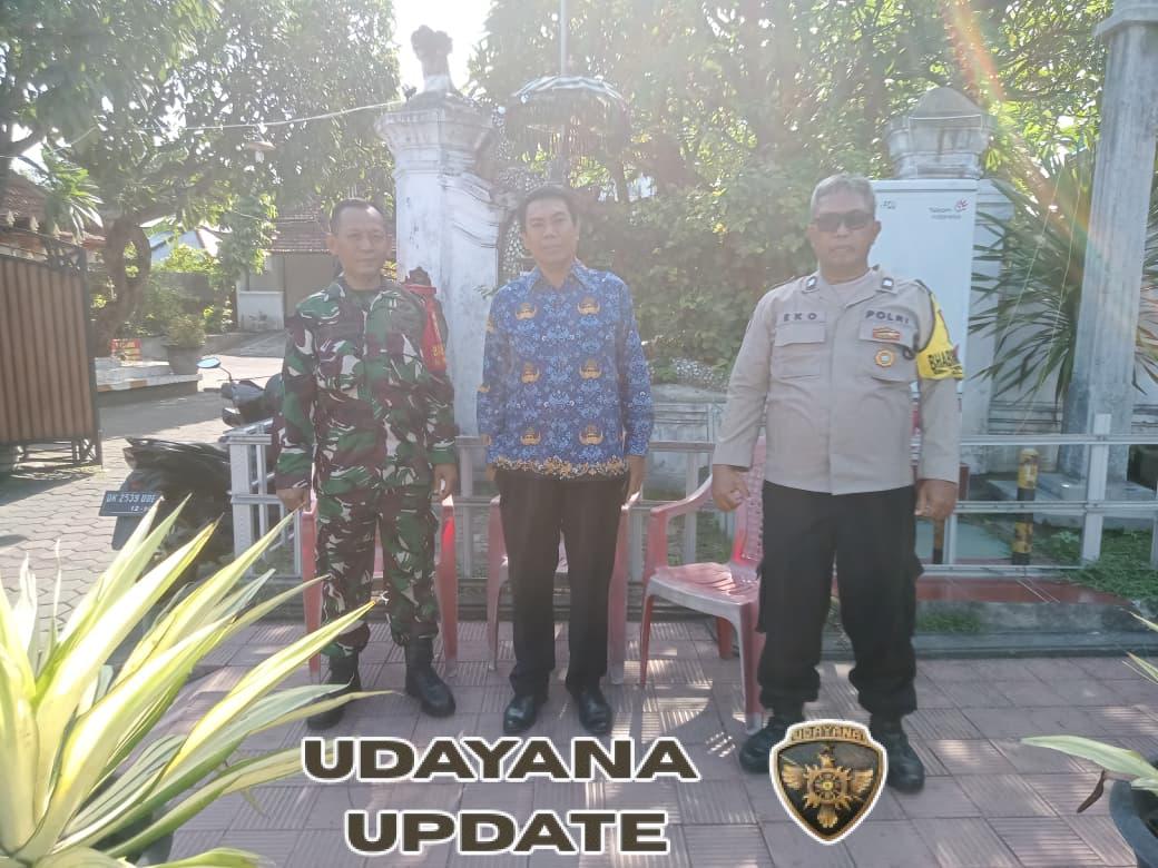 “Sambut HUT TNI ke-80, Babinsa Buleleng Gelar Pasar Murah Beras untuk Rakyat