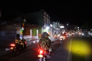 Koramil 1608-02/Bolo Bersama Tokoh Masyarakat Gelar Siskamling Untuk Jaga Keamanan Lingkungan