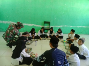 Sertu M. Nasir Ajak Siswa MI Adda’wah Biasakan Pola Hidup Sehat Sejak Dini