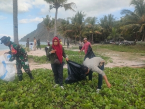 Koramil Sekongkang dan Jereweh Bersama Polri dan Masyarakat Gelar Bhakti Teritorial Prima Peringati HUT TNI ke-80