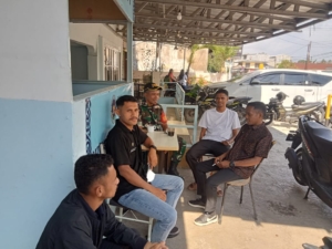 Babinsa Ende Timur Ajak Warga Pahami Pentingnya Makanan Bergizi Lewat Komsos