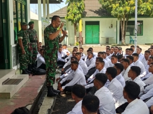 Dandim 1602/Ende Tekankan Pentingnya Fisik dan Mental kepada Casis Bintara dan Tamtama