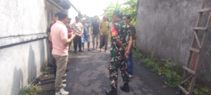 Babinsa Blahbatuh Hadir Jaga Stabilitas Wilayah Saat Proses Eksekusi Lahan