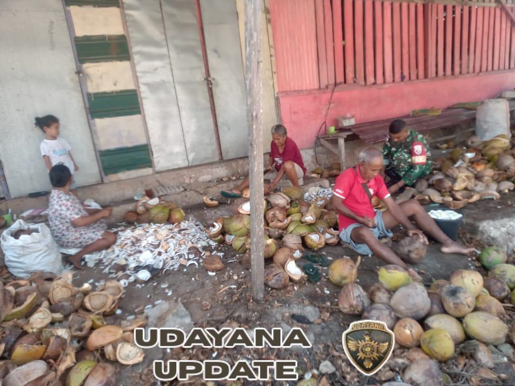 Babinsa Dampingi Usaha Kopra Warga Binaan, Dorong Produktivitas dan Kesejahteraan