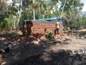 Serda Ibrahim Blegur Ingatkan Pentingnya Kualitas Tanah untuk Batu Merah