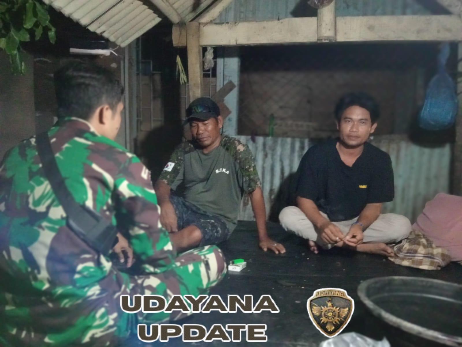 Babinsa Koramil 1628-02/Sekongkang Gelar Patroli Malam Ajak Warga Jaga Kamtibmas