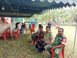 Babinsa Koramil 1602-01/Ende Hadiri Kedukaan Warga, Wujud Kepedulian dan Kemanunggalan TNI-Rakyat