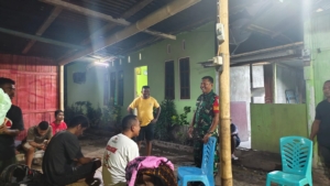 Babinsa Aesesa Laksanakan Patroli Siskamling di Kelurahan Danga