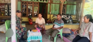 Anjangsana Babinsa di Desa Sekon, Tegur Sapa Jadi Kunci Keamanan Lingkungan