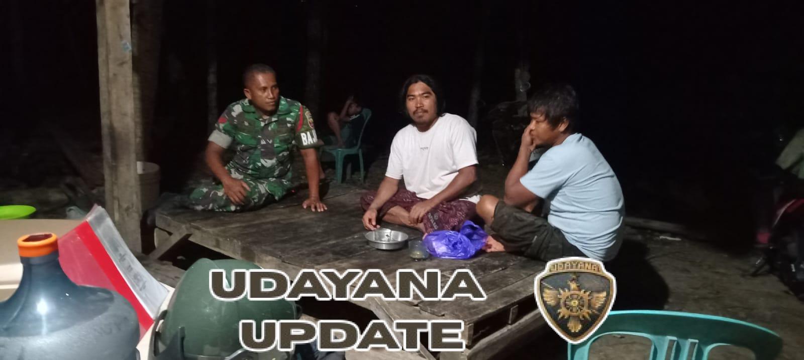 Babinsa Koramil 1628-02/Sekongkang Gelar Patroli Malam, Ajak Warga Jaga Kamtibmas