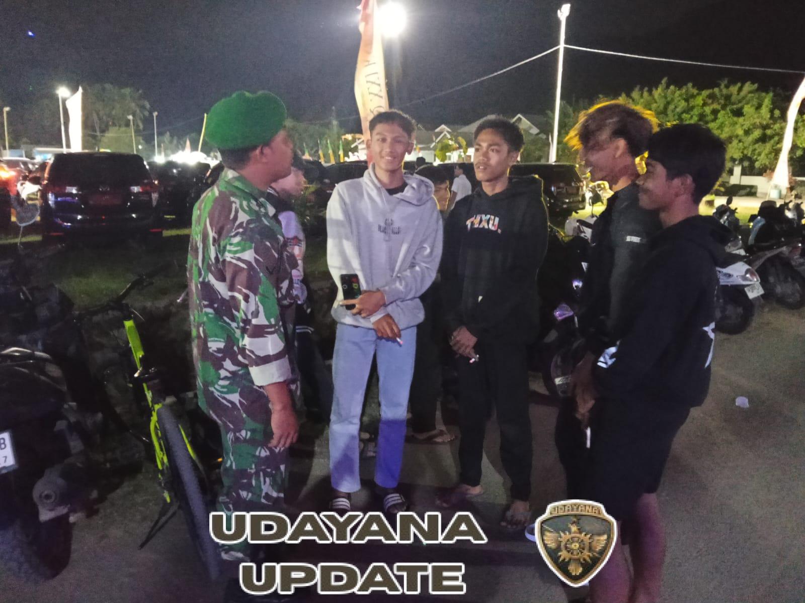 Babinsa Koramil 1628-05/Jereweh Gelar Patroli Malam, Ajak Warga Jaga Kamtibmas