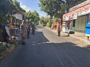 Wujud sinergitas antara TNI, Polri, dan Satpol PP dalam menjaga keamanan serta memberikan rasa nyaman kepada masyarakat