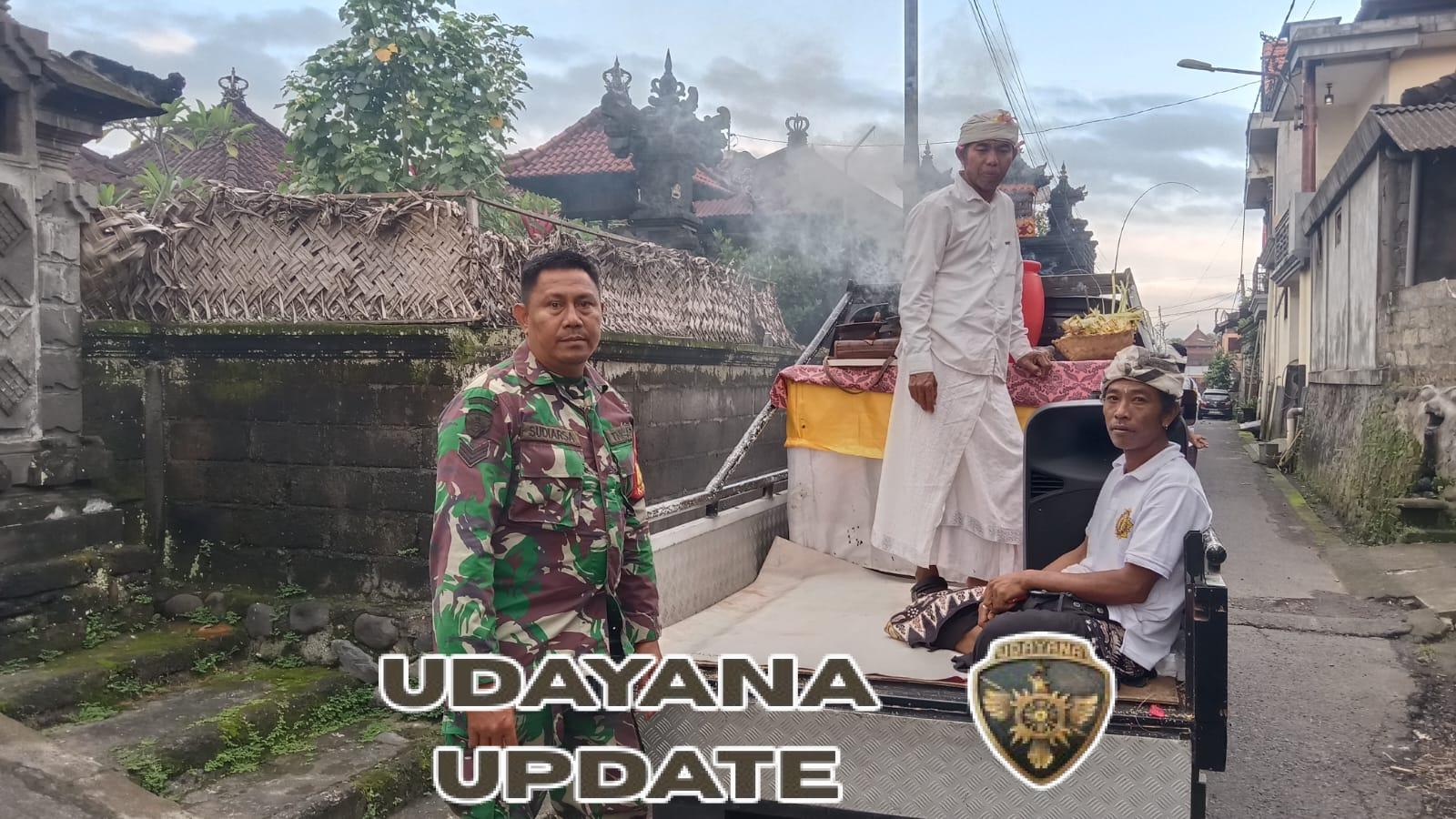 TNI Hadir Ditengah Masyarakat, Babinsa Akah Sikseskan Upacara Mekiis