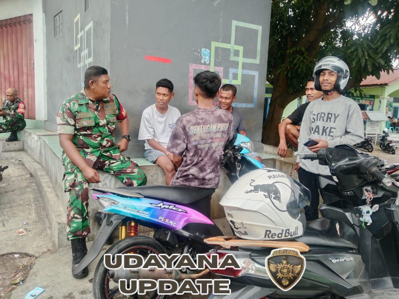 Babinsa Ende Utara Aktif Laksanakan Komsos dan Pamwil di Kelurahan Kotaratu