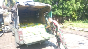 Jelang HUT TNI ke-80, Koramil jajaran Kodim 1623/Karangasem gelar penjualan beras SPHP.