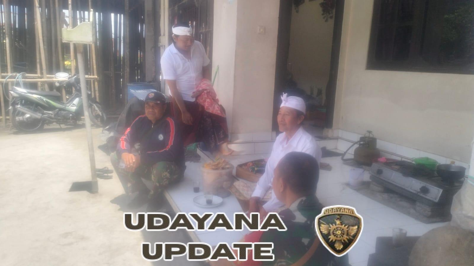 Babinsa Sukawana Jalin Komsos, Pererat Sinergi dengan Bendesa Adat Kuum