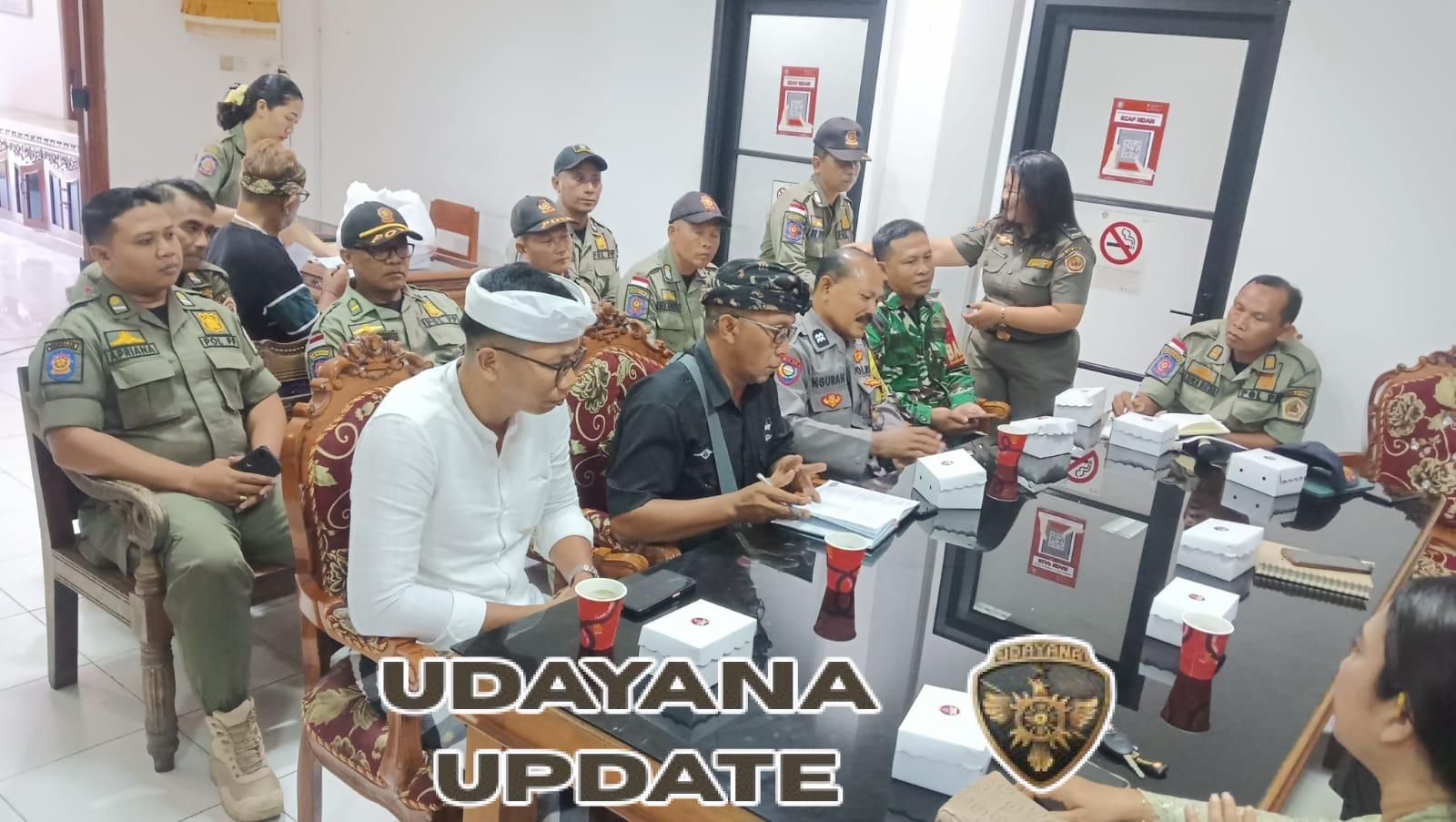 Sinergi Babinsa dan Bhabinkamtibmas Wujudkan Ketertiban Senam dan Karaoke di Gianyar