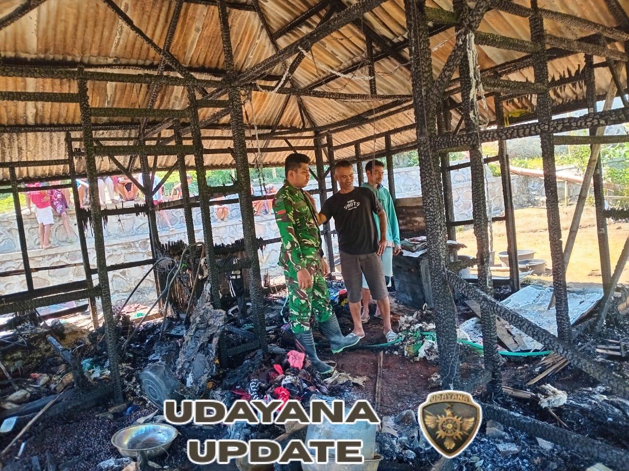 Babinsa Wolowaaru Tanggap Darurat, Bantu Warga Terdampak Kebakaran di Desa Nduaria