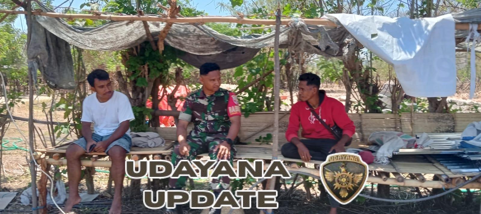 Babinsa Koramil 1625-05/Aesesa Jalin Komsos Bersama Warga Desa Wajomara