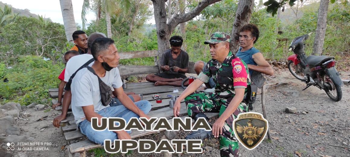 Babinsa Koramil Wolowaru Tingkatkan Komsos dan Pamwil di Desa Maubasa Timur