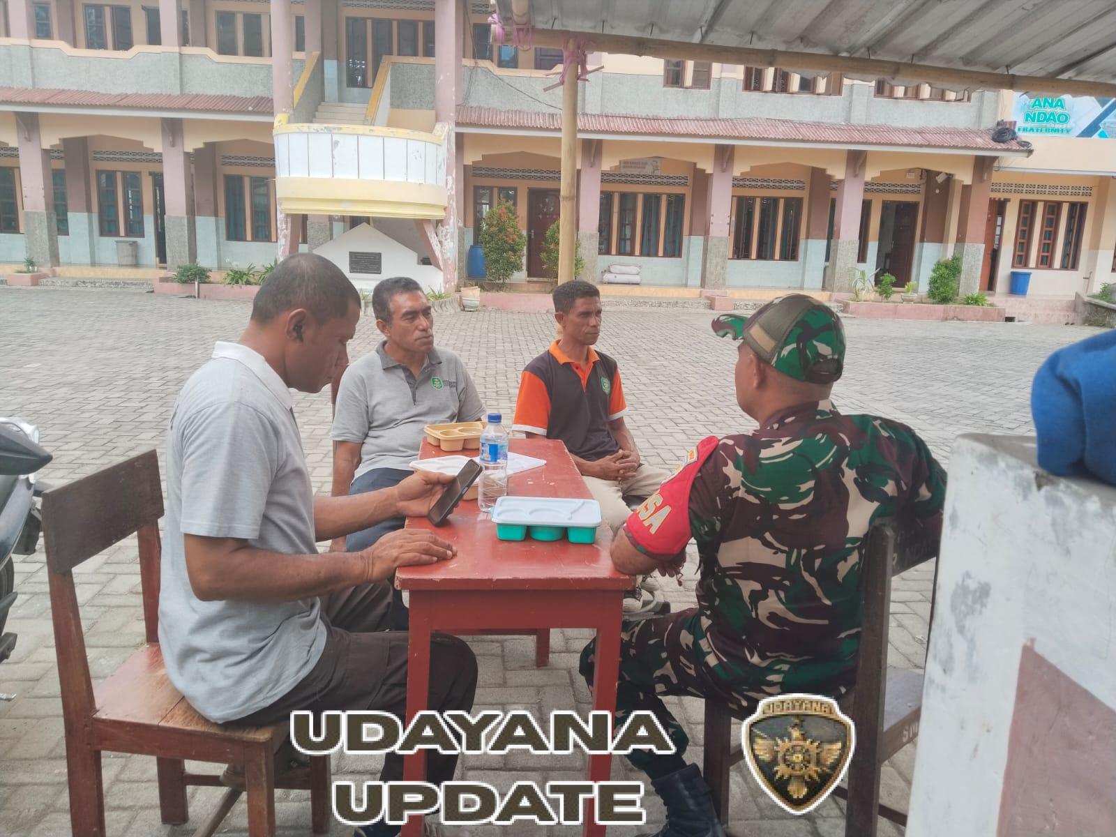 Babinsa Serka Abdullah Gelar Komsos dan Pamwil di SMAK Frateran Ndao