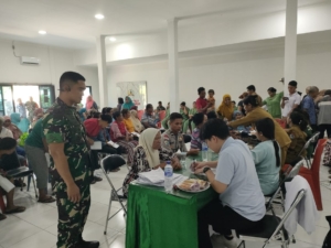 HUT ke-80 TNI, Kodim 1601/ST Gelar Pengobatan Gratis Disambut Antusias Warga
