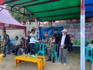 Babinsa Boawae Hadiri Penutupan Turnamen Sepak Bola U-12 Lekesoro Cup IV