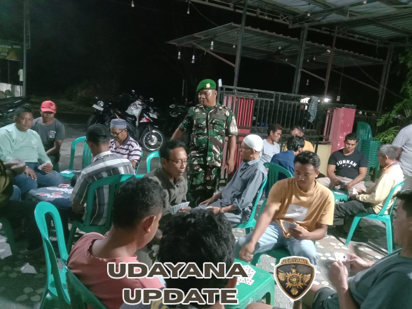 Babinsa Koramil 1628-03/Seteluk Bersama Polsek Gelar Patroli Malam Jaga Kamtibmas