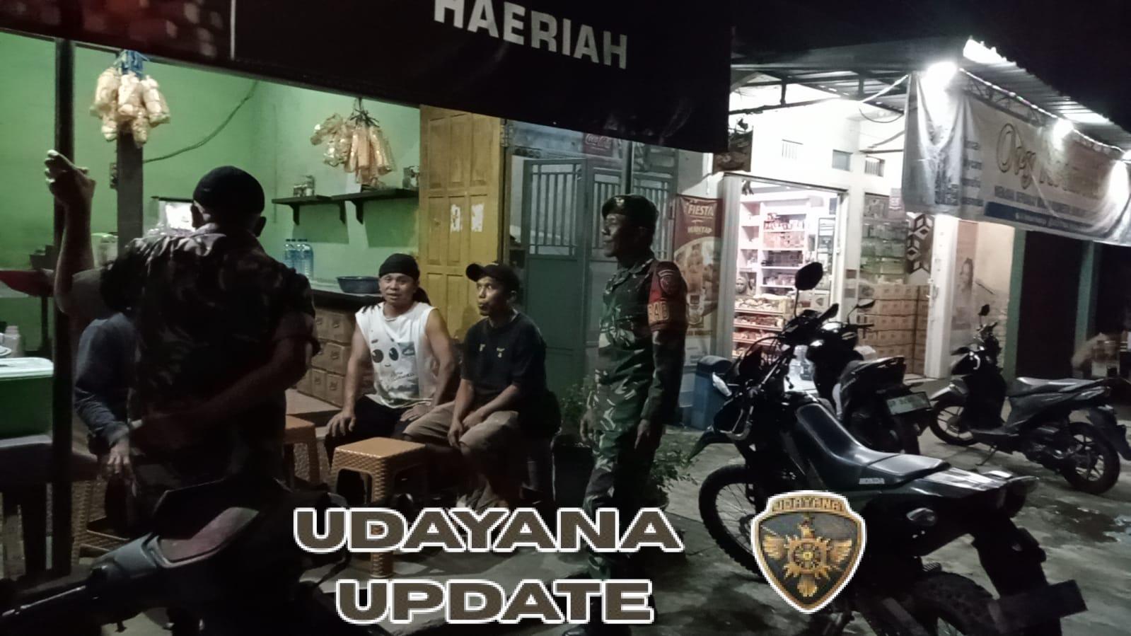 ‎Babinsa Koramil 1615-09/Sikur Gelar Patroli dan Kongkow Bersama Warga Desa Kotaraja