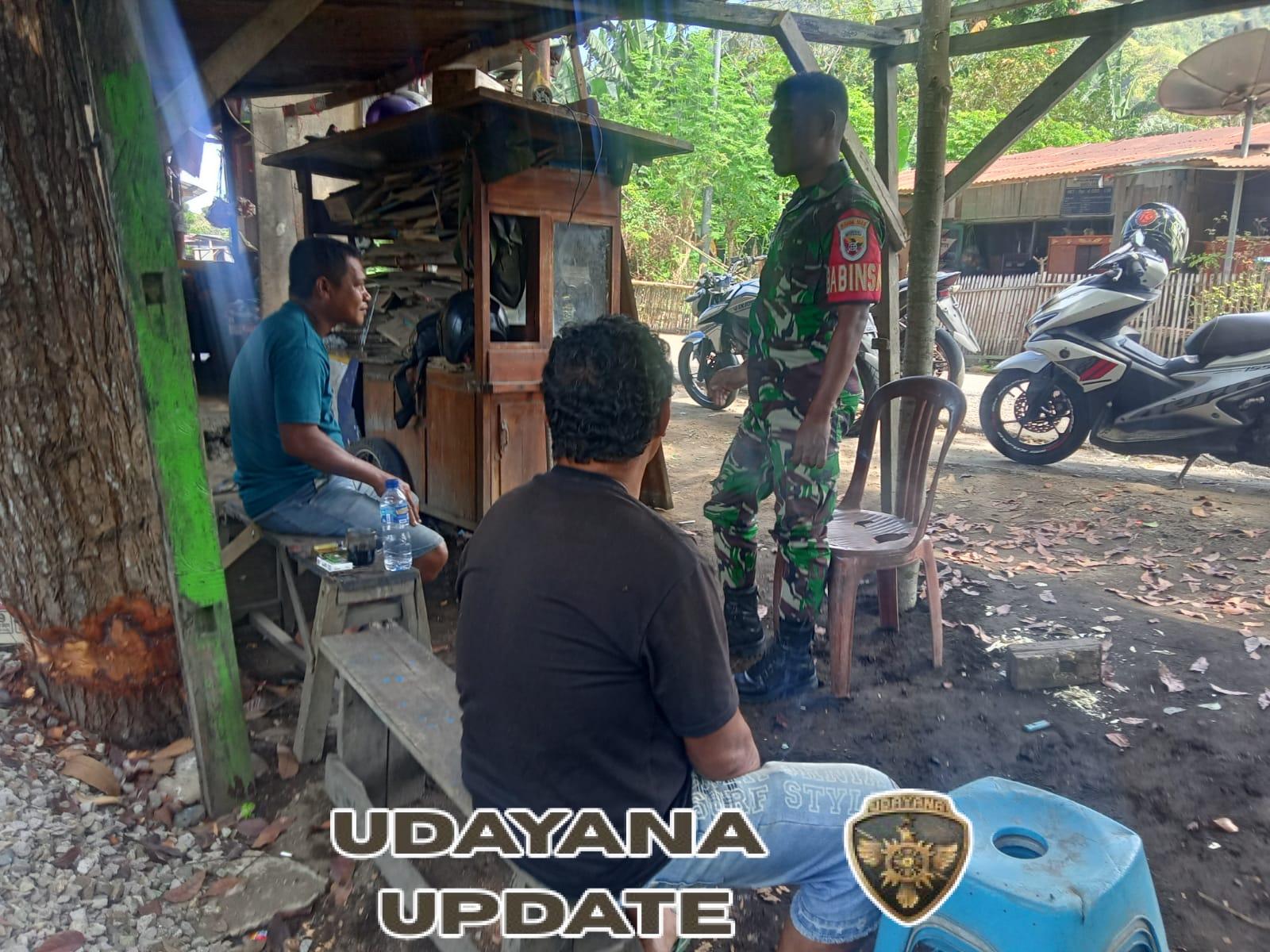 Babinsa Detusoko Laksanakan Komsos dan Monitoring Wilayah di Desa Ndito