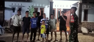Babinsa Aesesa Gelar Patroli Malam Jaga Kondusifitas Lingkungan di Kelurahan Danga