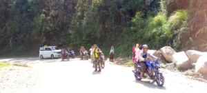 Babinsa Wolowaru Intensifkan Komsos dan Pamwil di Desa Bokasape Timur