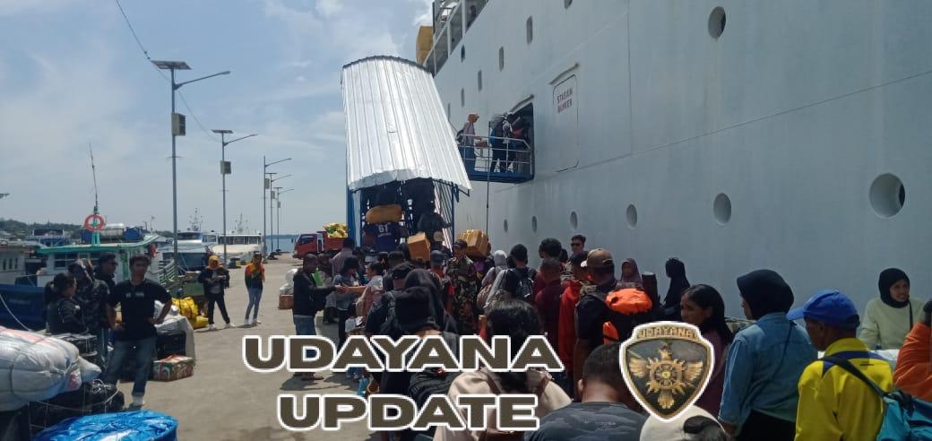 Danramil 1624-01/Larantuka Melalui Babinsa Laksanakan Pengamanan Fasilitas Umum di Pelabuhan PELNI