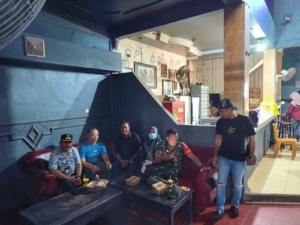 Babinsa Pasir Putih Aktif Dampingi Mobile Klinik HIV/AIDS di Kecamatan Maluk