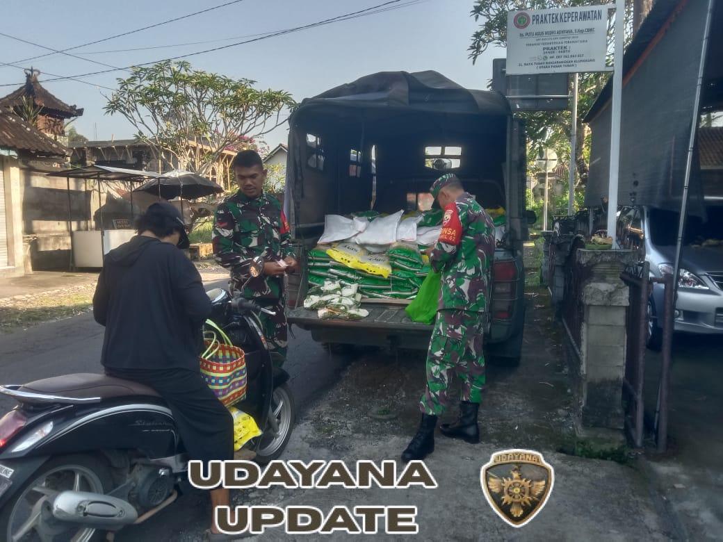 Sasar Pasar Tusan, Bakti Sosial GPM Beras SPHP Peringati HUT Ke 80 TNI Koramil Banjarangkan Diserbu Warga