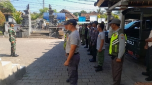 Babinsa Pedawa Berikan Pembekalan PBB kepada Linmas se-Kecamatan Banjar