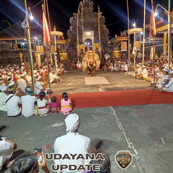 Babinsa Jumpai Beri Pengamanan Ida Bhatara Mesolah