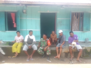 Babinsa Koramil Ende Tingkatkan Kamtibmas Lewat Komsos di Desa Ranfotoda