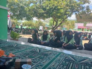 Kehadiran Babinsa Warnai Peringatan Maulid Nabi Muhammad SAW di SMAN 1 Plampang