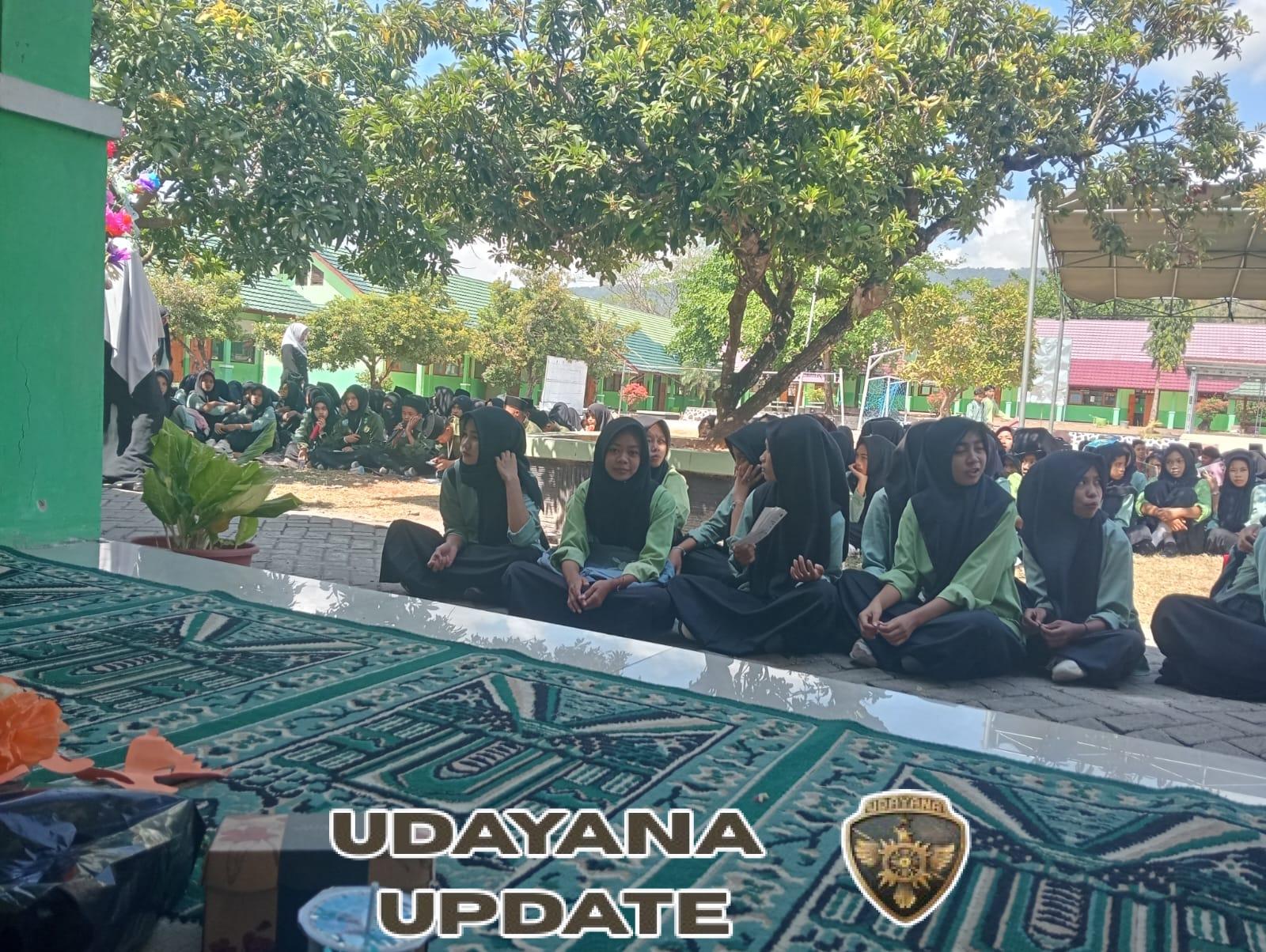 Kehadiran Babinsa Warnai Peringatan Maulid Nabi Muhammad SAW di SMAN 1 Plampang