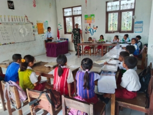 Kodim 1613/Sumba Barat Dukung Program Makan Bergizi Gratis Bagi Siswa SD