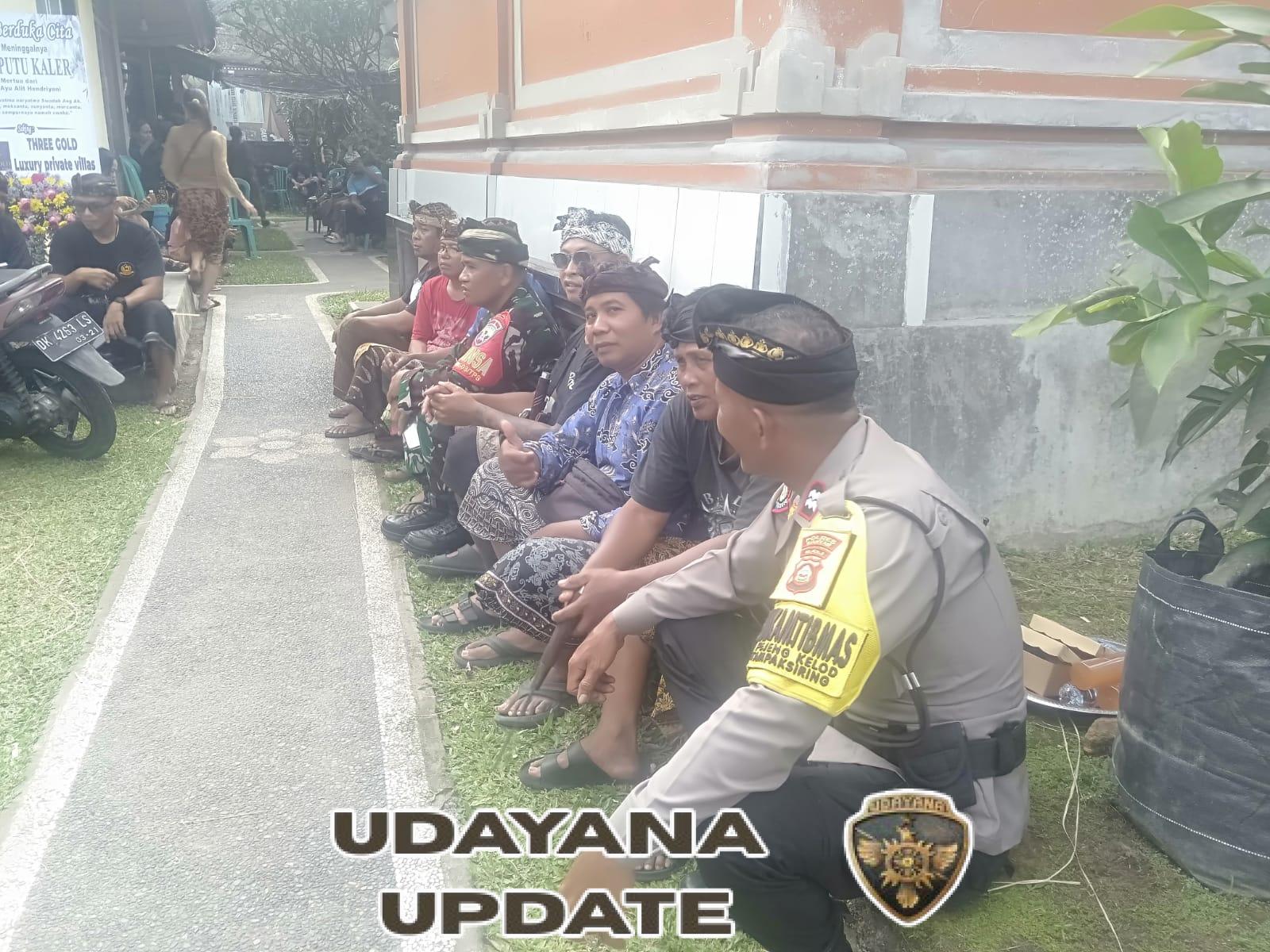 Wujud Empati, Babinsa dan Bhabinkamtibmas Dampingi Prosesi Adat Manusa Yadnya di Pejeng Kelod